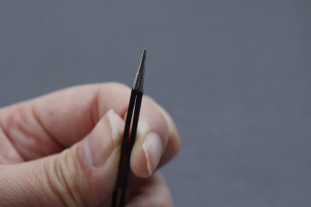 セリアのESD精密ピンセットは精度が高い
