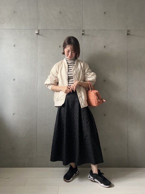 エクストラファインメリノリブタートルネックセーターのボーダーコーデ