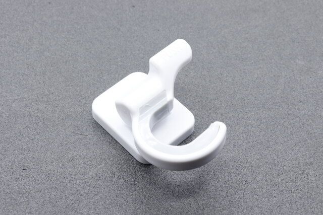 ダイソーの浮かし収納グッズ