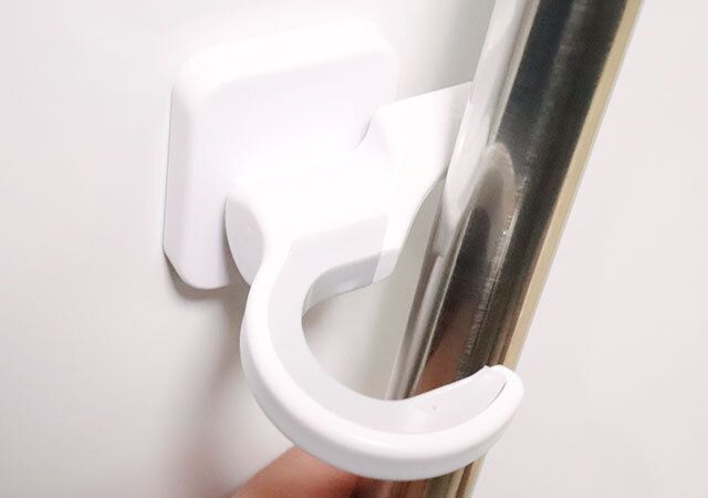 ダイソーの浮かし収納グッズ