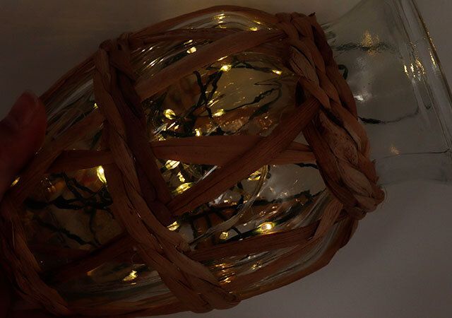 ガラス瓶に入れたダイソーのガーランドライト