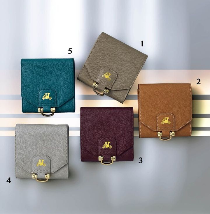 アタオ 2つ折り財布