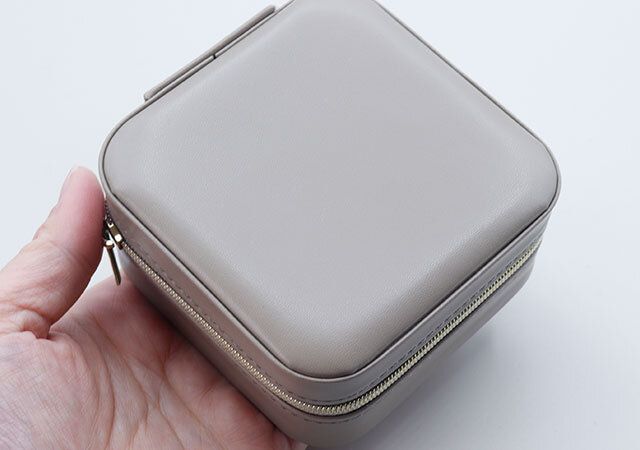 キャンドゥのアクセサリーケース