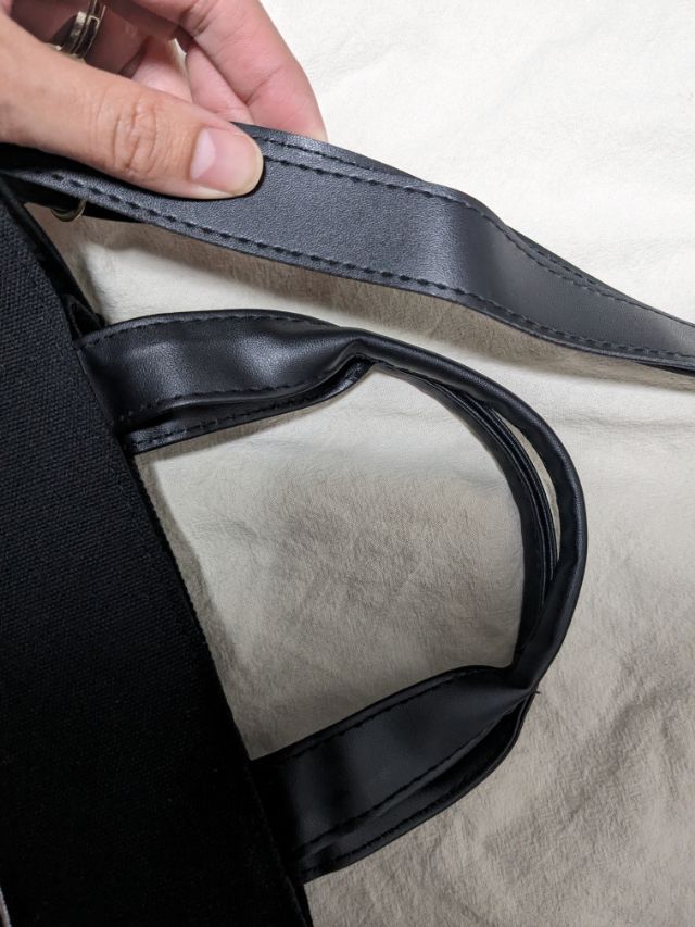 ストラップと持ち手