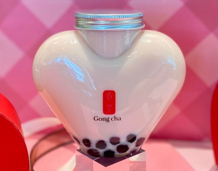 ゴンチャおすすめ「ハートフルボトル パール入り ストロベリー阿里山ミルクティー」