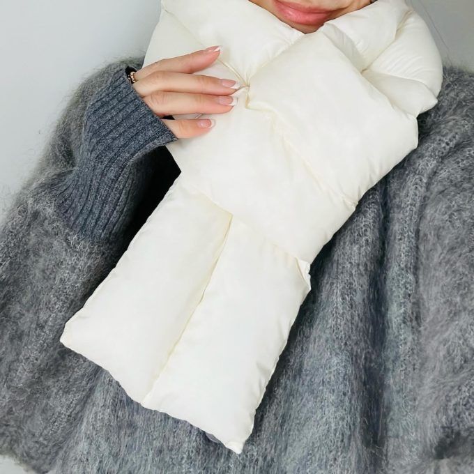UNIQLOの「ヒートテックライニングパデッドマフラー」