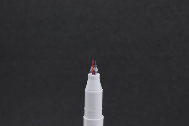 100均ダイソーの2ラインカラーペン