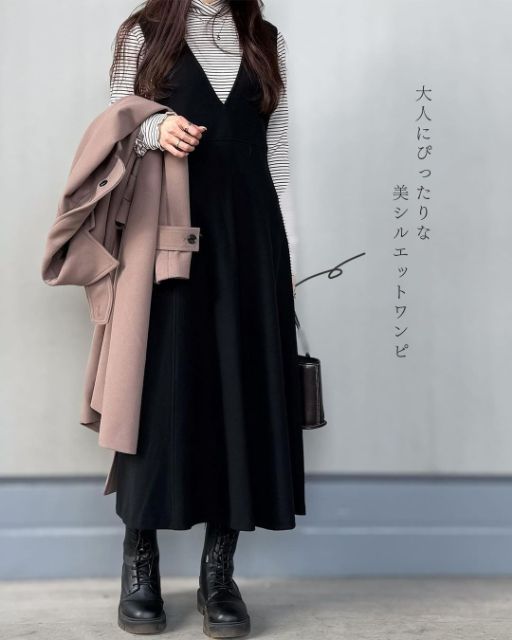 ブラッシュドジャージージャンパースカートを着用したコーデ