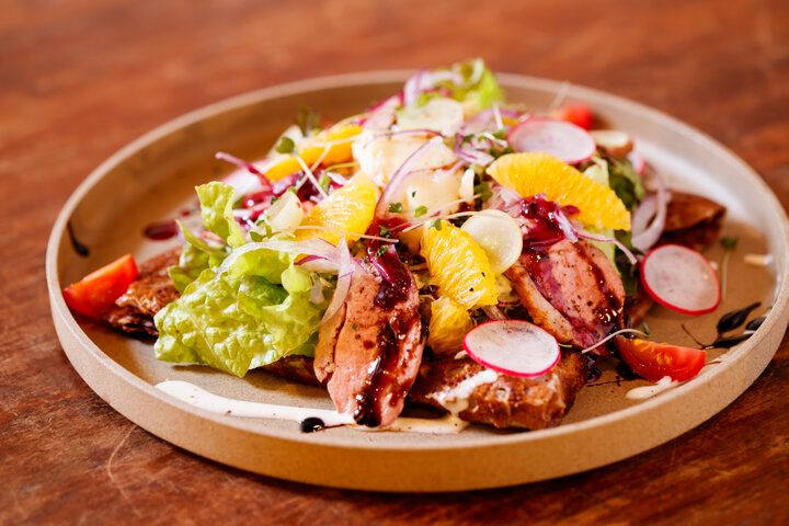 大阪・隠れ家カフェ「10e. DIXIÉME」で焼きたてだからこそのパリモチのガレットともちもちのクレープを♪