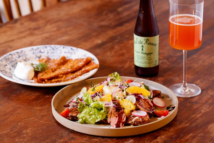 大阪・隠れ家カフェ「10e. DIXIÉME」で焼きたてだからこそのパリモチのガレットともちもちのクレープを♪