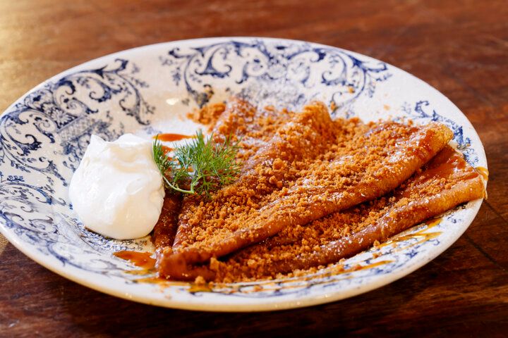 大阪・隠れ家カフェ「10e. DIXIÉME」で焼きたてだからこそのパリモチのガレットともちもちのクレープを♪