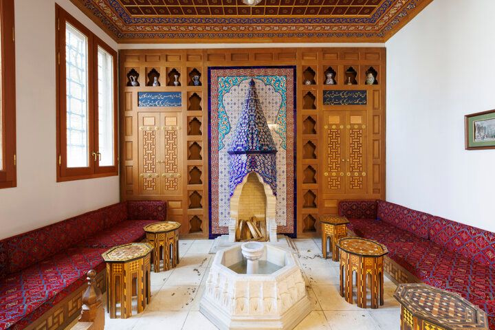 海外に来たみたい♪オスマン様式の礼拝堂に心を奪われる代々木上原のモスク「東京ジャーミイ」