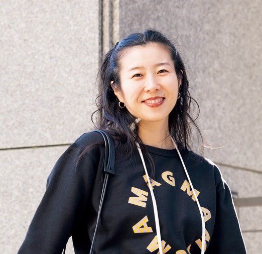 ハルミショールーム 春海茜さん バッグの中身