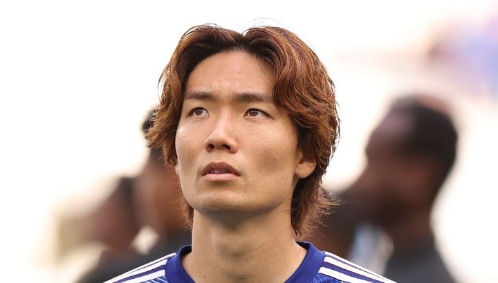 「おかえり」 日本代表DF板倉滉、アジア杯からボルシアMGに帰還してペシペシ叩かれる