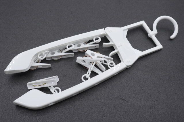 面倒な作業が一瞬で終わるダイソーのワンタッチハンガー