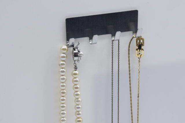 セリアのステンレスアクセサリーフックの使用例