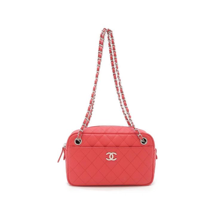 シャネルのカメラバッグ