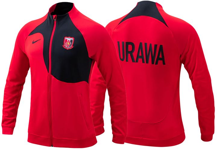 浦和レッズにNIKE新作チームウェアが登場！今季「選手が着用する」3アイテムがこちら