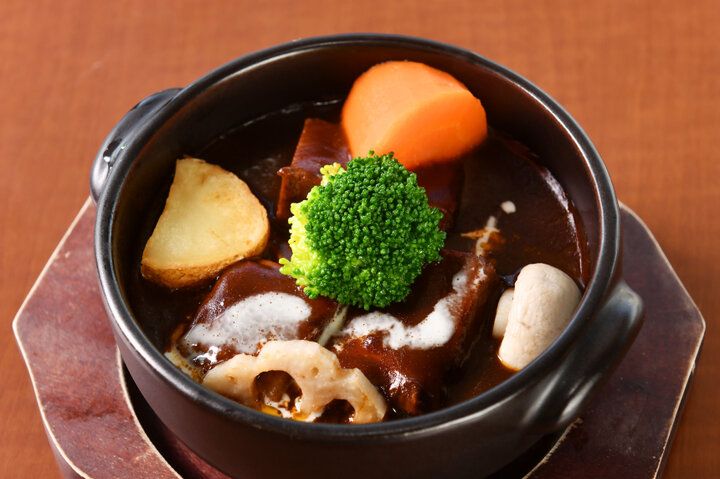 上野恩賜公園の美しい眺望を眺めながら「上野精養軒」で歴史ある洋食ランチを♪