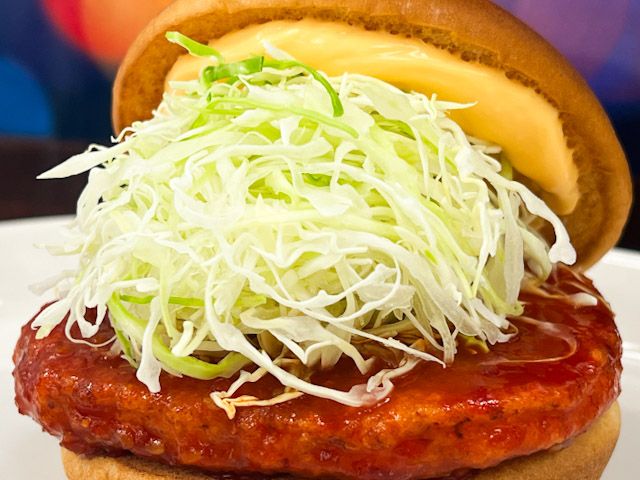 真っ赤なヤンニョムソースが染み込んだとり竜田