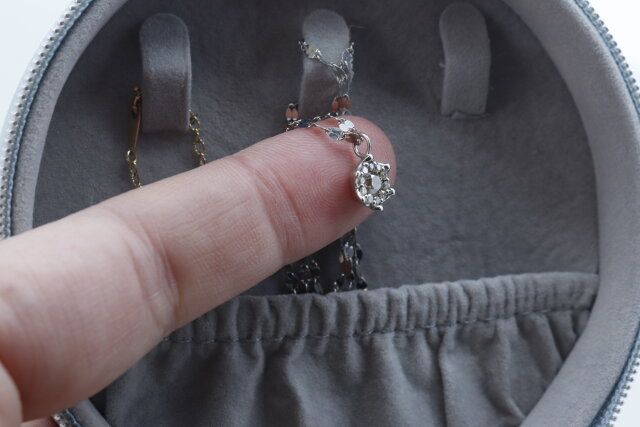 キャンドゥのアクセサリーケース ラウンドBLならチェーンが絡まない