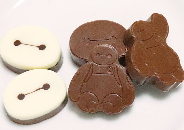 ダイソーのシリコーンチョコモールドで作ったベイマックスのチョコ