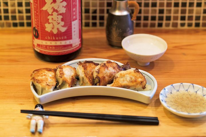 渋谷〈小料理百けん〉のセロリ餃子