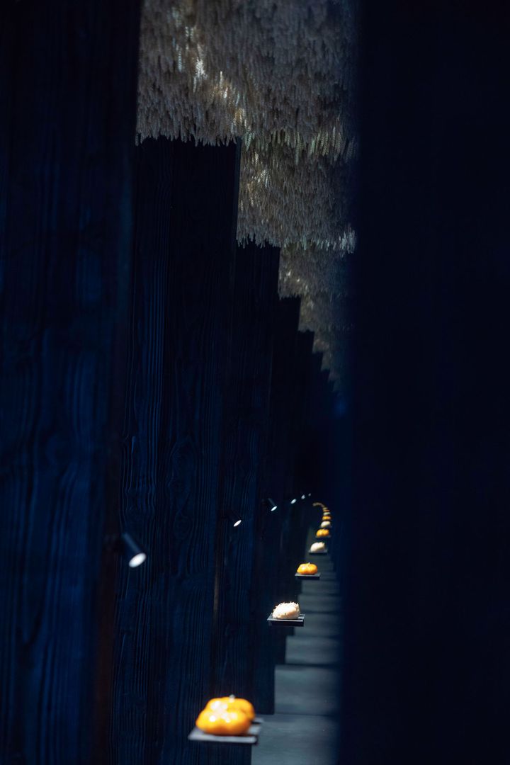 〈MOMZI〉の店内