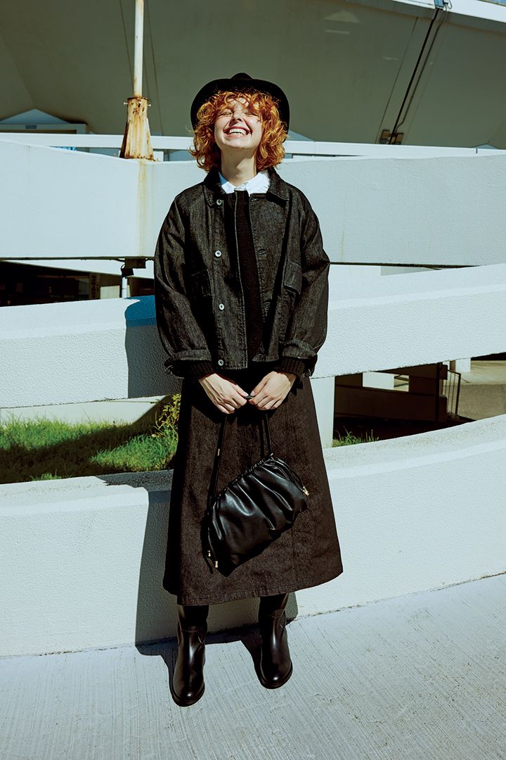 デニムにちょうどいいのは、黒のバックなんです。デニム×黒バッグ５選