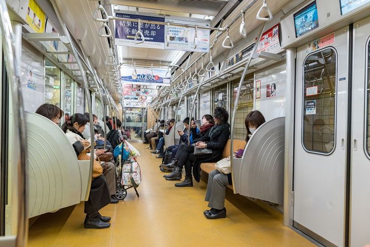 電車の車内