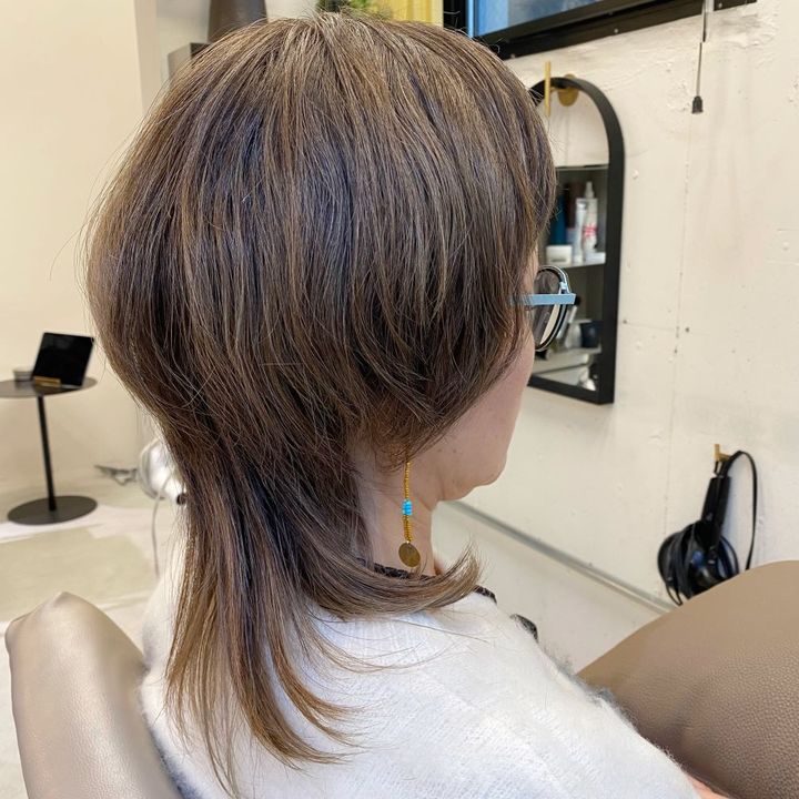 明るめのベージュカラー