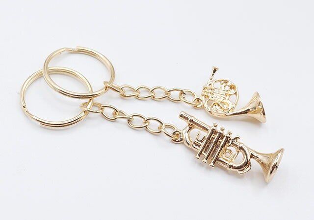 セリアの4175 キーホルダー メタル楽器