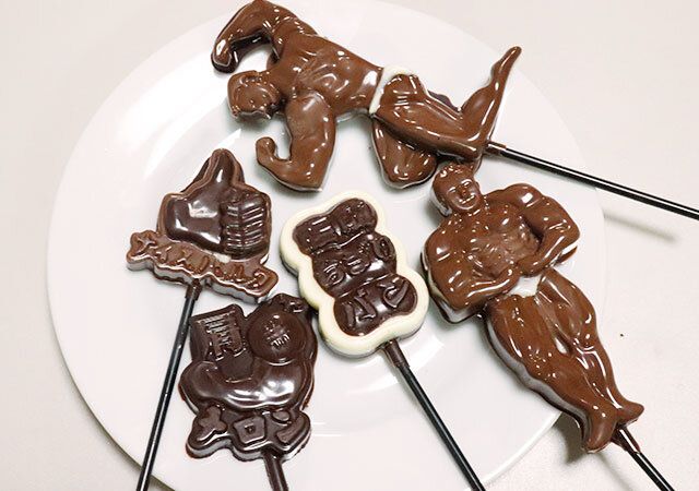 セリアのPETチョコモールド ロリポップ用 マッスル型の仕上がり