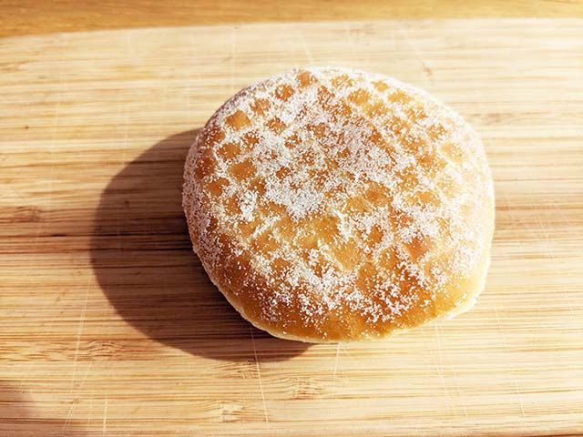 「ミスドネットオーダー限定ドーナツ カスタード＆エンゼルクリーム」