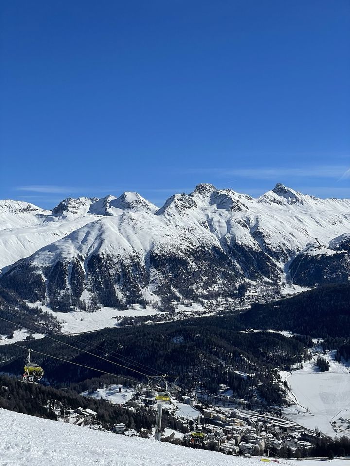 ベルニナアルプスの山々