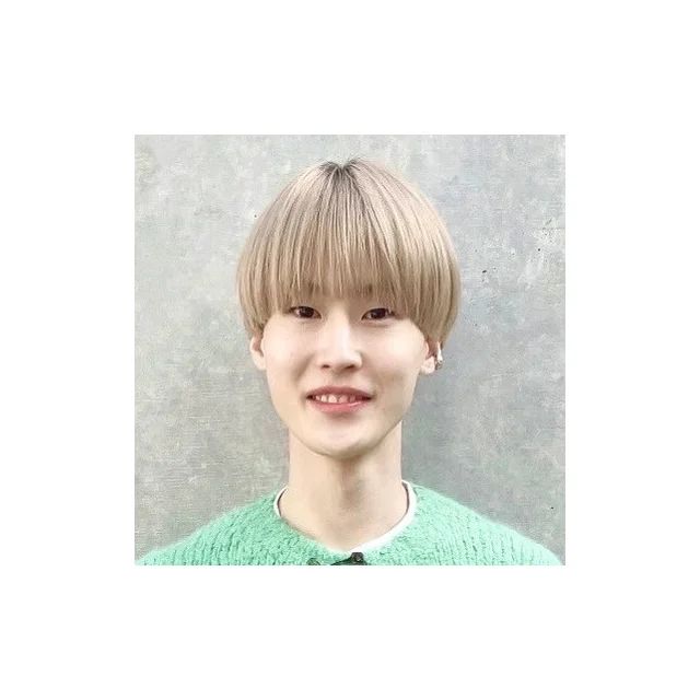 【大人の最新ロング】レイヤー×センターパートでロングをおしゃれにアップデート_4