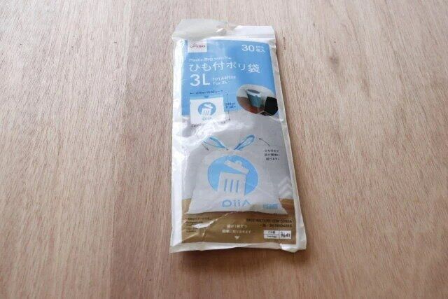 ダイソーのひも付きポリ袋（3L用、30枚）のパッケージ