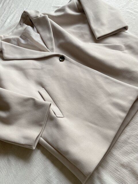 GRLのルーズテーラードコートのアイボリー