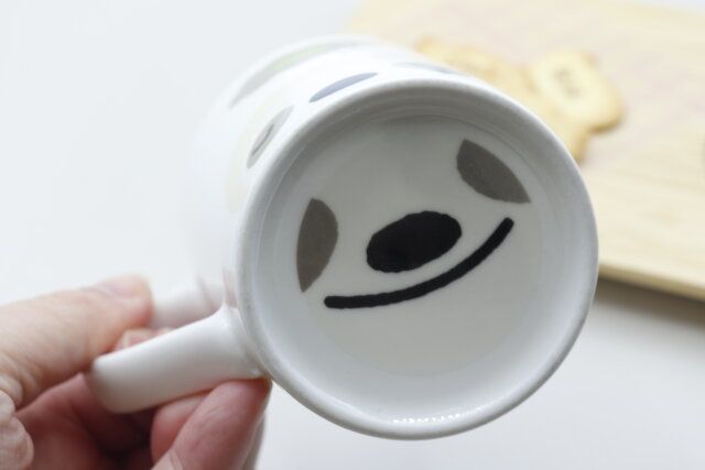 ダイソーのノーズカップ（アニマル、約240mL）の底面デザイン