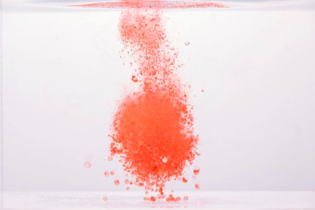 バスソルトが溶けるイメージ画像