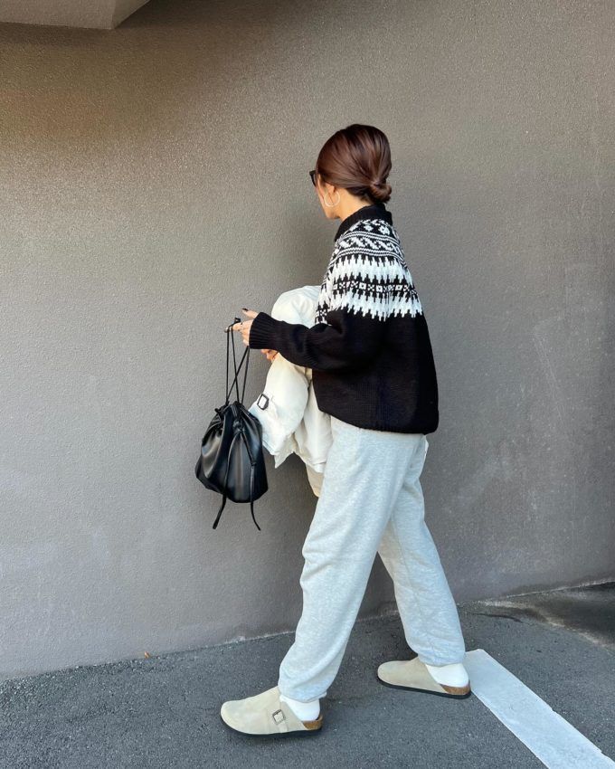 しまむらの「ソフト合皮巾着ショルダーバッグ」