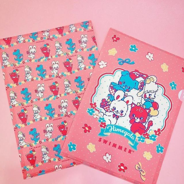 クリアファイル２つの柄