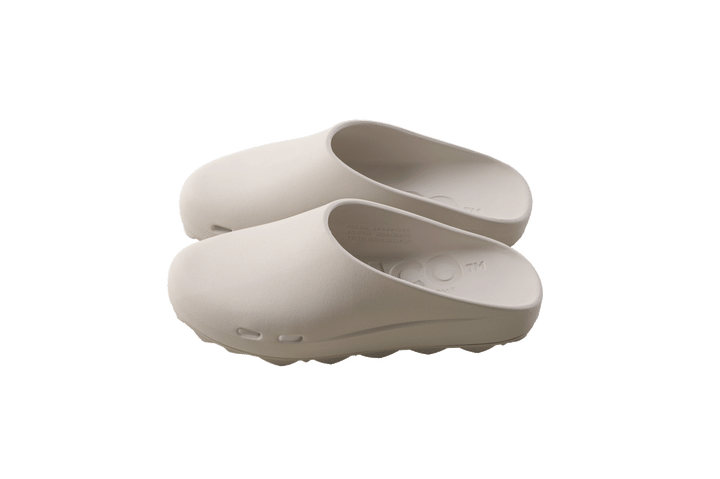 〈パコ〉のサンダル