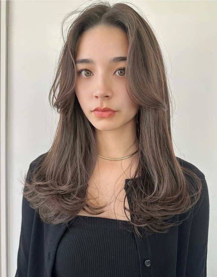 セミロング ヘア 髪型 ヘアスタイル 前髪なし 大人