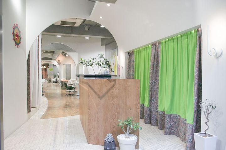 人気美容師が指南！大人も可愛く仕上がる 「ポニーテール」の結び方・巻き方をレングス別に紹介