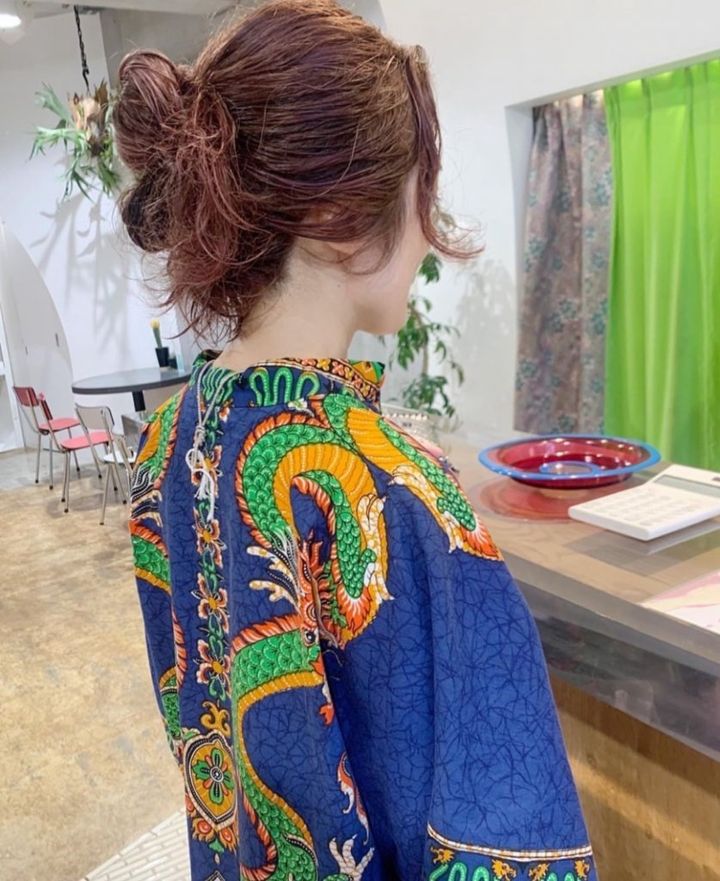 人気美容師が指南！大人も可愛く仕上がる 「ポニーテール」の結び方・巻き方をレングス別に紹介