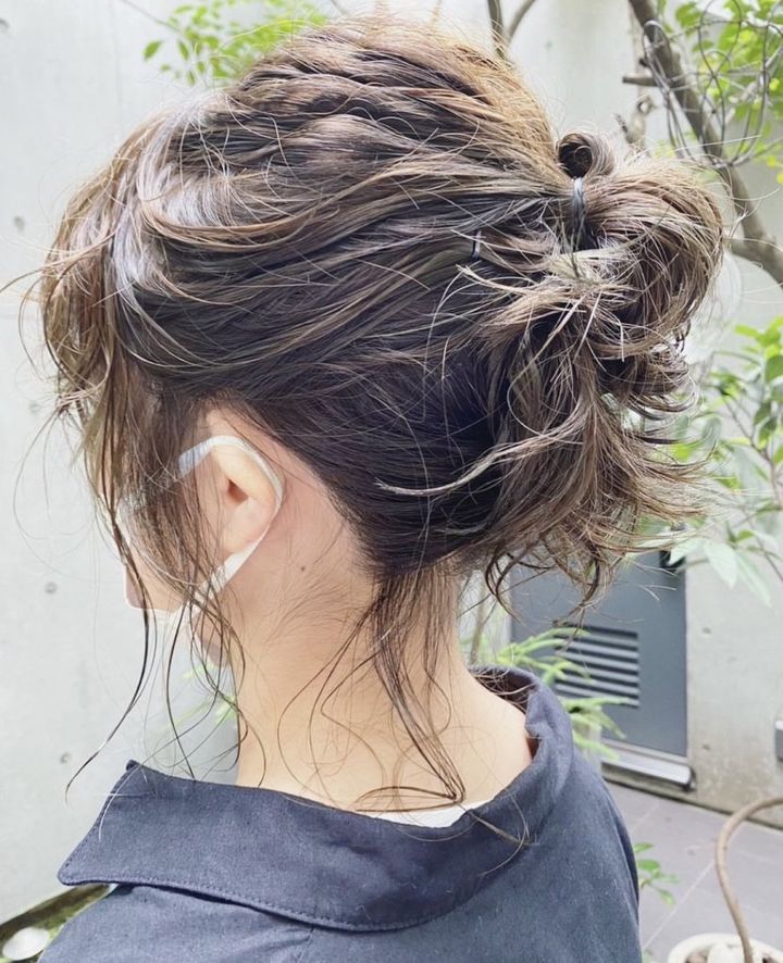 人気美容師が指南！大人も可愛く仕上がる 「ポニーテール」の結び方・巻き方をレングス別に紹介