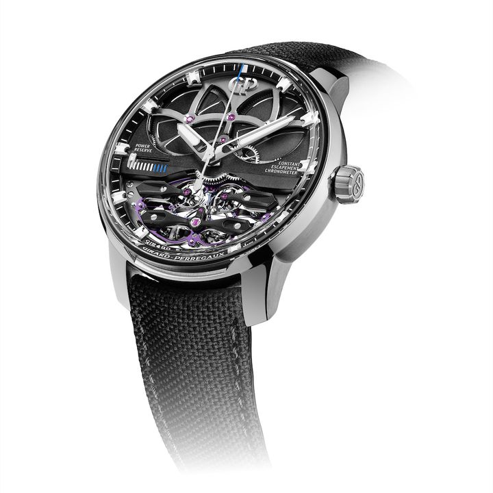 ネオ コンスタント エスケープメント ジラール・ペルゴ