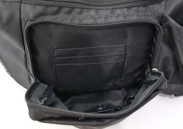  大人に似合う「アクティブボディバッグ」外ポケットの内部