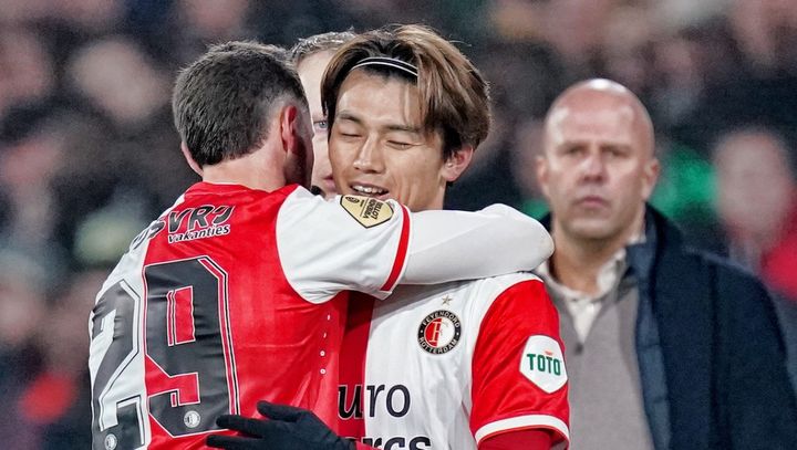 日本代表FW上田綺世、フェイエでスタメン待望論！？だが、監督はライバルFWを優遇